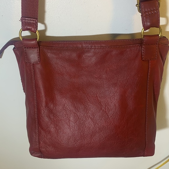 Fossil burgundy genuine leather mail carrier crossbody bag - Picture 7 of 8